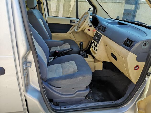 Ford Transit Connect Tourneo 200S 1.8 TDCi/110CV PC GLX N1 - Foto 5