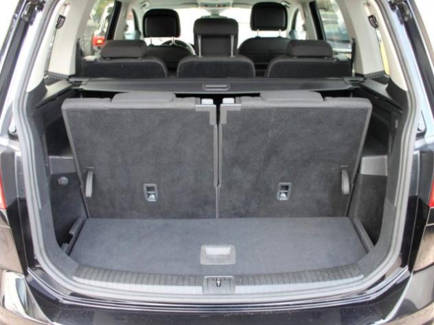 VOLKSWAGEN Touran 2.0 TDI 150 CV SCR DSG Executive BlueMotion Tech. rif. 23637742 - Foto 8