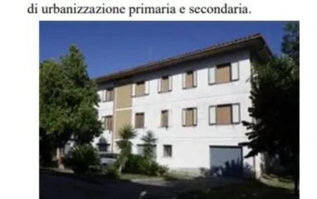 Immobile in asta di 169 m² con più di 5 locali e box auto in vendita a Fossombrone - Foto 3