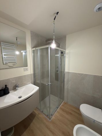 Trilocale moderno con cantina, terrazzo, posto auto, balcone - Foto 8