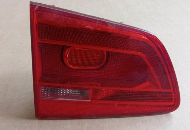 FANALE POST. PARTE INT. S. 999-U1293988 Parti elettriche  Fanaleria  Fanali  Fanale int. post. s VOLKSWAGEN - TOURAN - 01-09-2010 - 01-07-2015