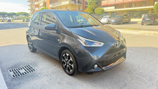 Toyota Aygo 1.0 VVT-i 72 CV 5 porte x-play LED NAVI CAR PLAY KAMERA CERCHI 16 BLUETOOTH - Foto 2