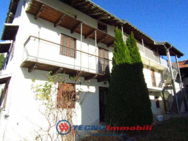Casa indipendente di 250 m² con più di 5 locali in vendita a Lanzo Torinese