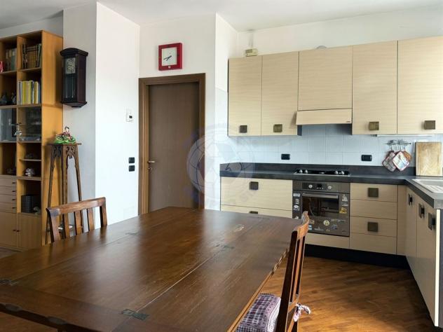 Monza San Carlo – Appartamento con ampio sottotetto, box e ascensore - Foto 10