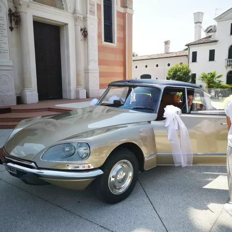 noleggio auto d'epoca matrimonio Citroen DS maggiolino cabrio,Bulli VolkswagenT2 - Foto 2