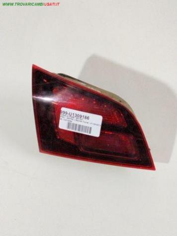 FANALE POST SX INT 999-U1309186 Parti elettriche  Fanaleria  Fanali  Fanale int. post. s OPEL - ASTRA J Sports Tourer - 01-09-2012 - 01-05-2016, OPE