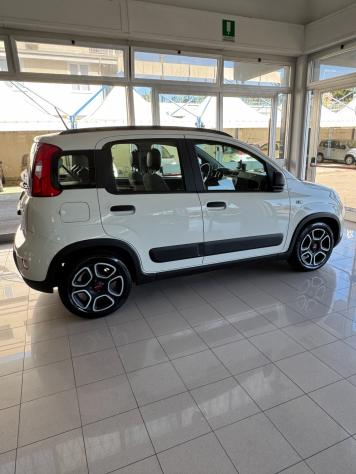 Fiat Panda 1.0 FireFly S&S Hybrid City Life - Foto 4