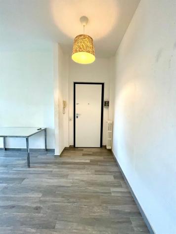 Bilocale panoramico completamente ristrutturato, subito disponibile + cantina e balconata - Foto 3