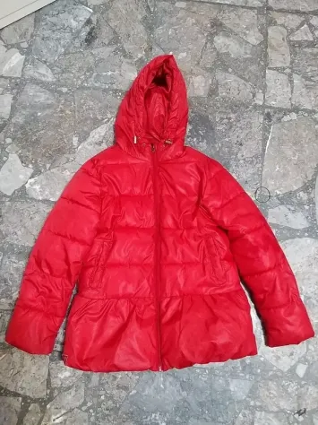 piumino bambina 12 anni rosso. In buone condizioni - Foto 4