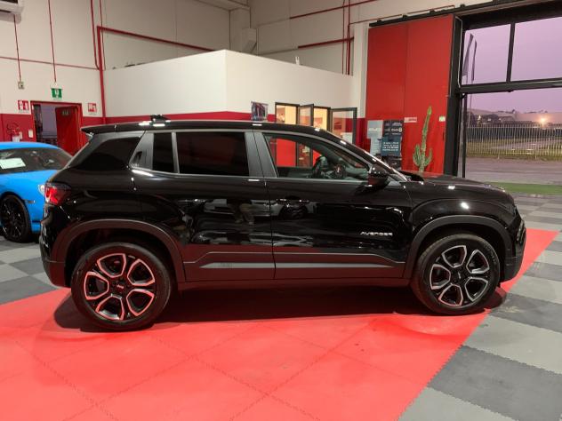 Jeep Avenger Avenger 1.2 turbo e-hybrid mhev Summit fwd 110cv edct6 KM0 - Foto 3