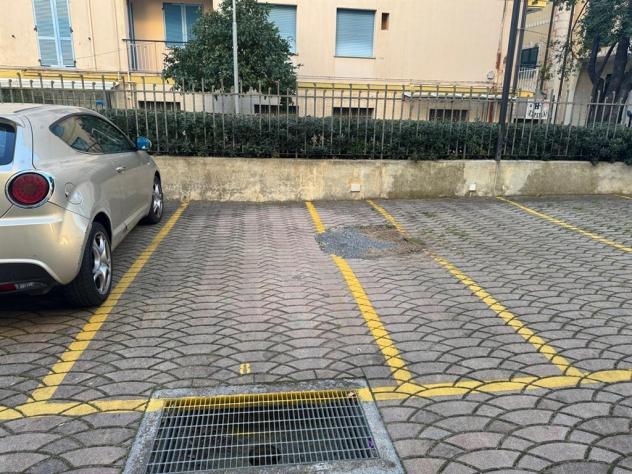 Alassio, Piazza Stalla, Bilocale piano secondo con ascensore, ampio terrazzo, doppio garage, posto auto e cantina - Foto 12