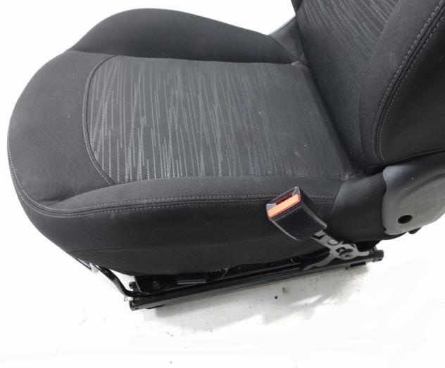 SEDILE ANTERIORE DESTRO PEUGEOT 208 Serie HMZ (EB2), HMZ (EB2F) (1219) - Foto 3
