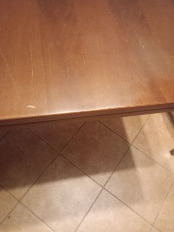 Tavolo pieghevole in legno massello con 4 sedie – €170 - Foto 4