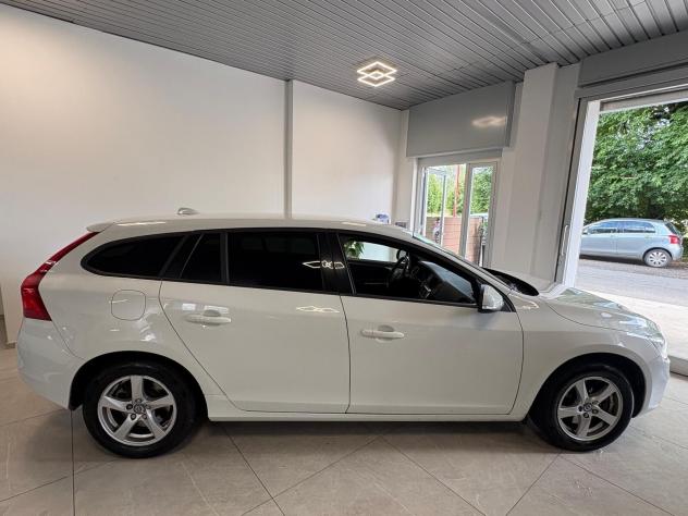 Volvo V60 D2 Summum - Foto 8