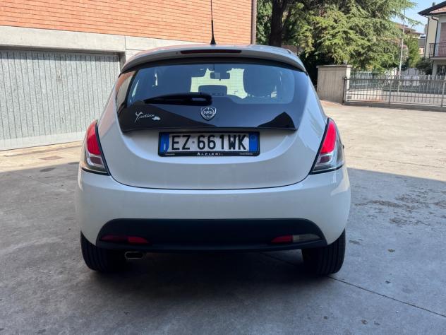 Lancia Ypsilon 1.2 69 CV 5 porte GPL Ecochic Gold - Foto 4