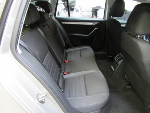 SKODA Octavia Wagon 2.0 TDi SCR Executive 4x4 DSG * 208.000 KM * rif. 23913924 - Foto 10