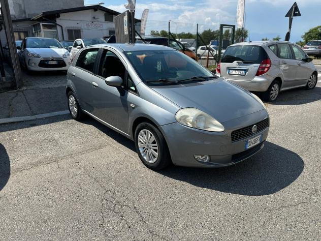 Fiat Grande Punto 1.4 Starjet 16V 5 porte Emotion - Foto 3