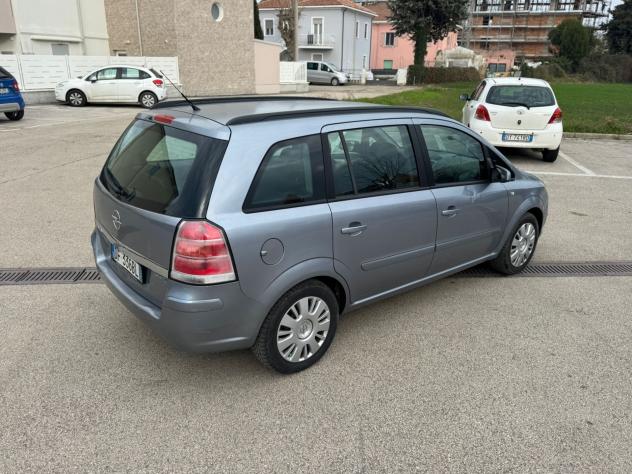 Opel Zafira 1.6 16V ecoM 94CV Cosmo - Foto 8
