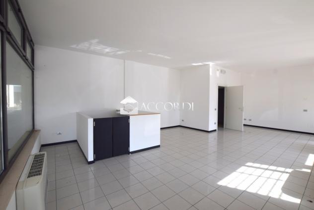 NEGOZIO di 1 vani e di 84 mq (MONTEBELLUNA) rif. PE10 - Foto 4