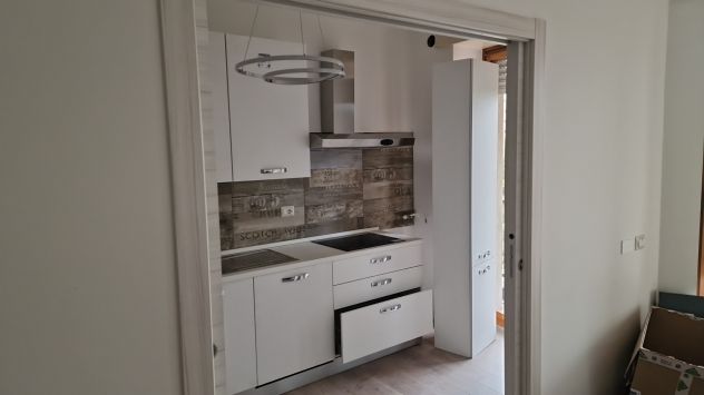 Affitasi stanza matrimoniale - Foto 2