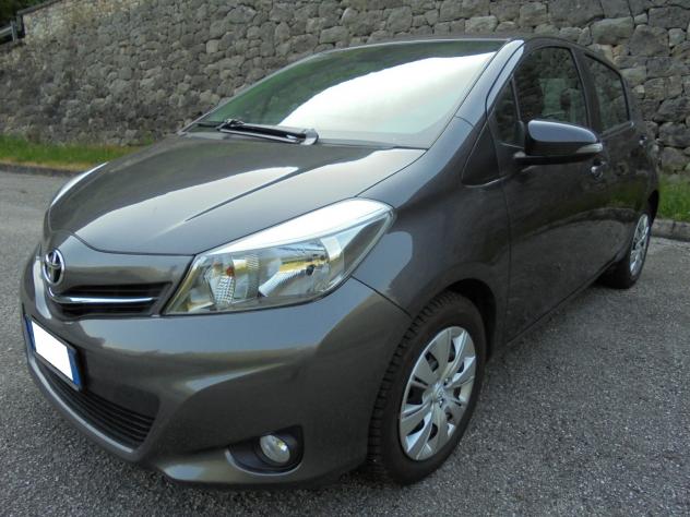 TOYOTA YARIS 1.0 VVT-i 5P ACTIVE UNIPROPRIETARIO-NEOPATENTATI