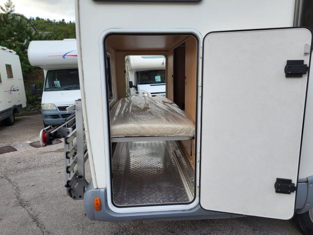 CAMPER MCLOUIS DUCATO MANSARDATO 7 POSTI LETTI CASTELLO CLIMATIZZATORE FOTOVOLTAICO GENERALI USATO - Foto 6