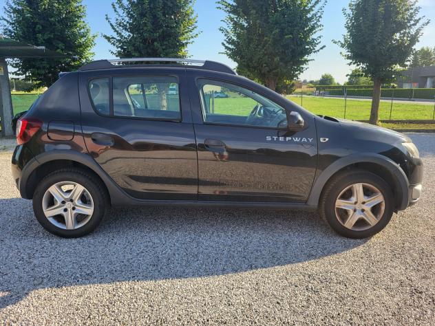 Dacia Sandero 900 TCe 12V 90CV Laurte - Foto 4