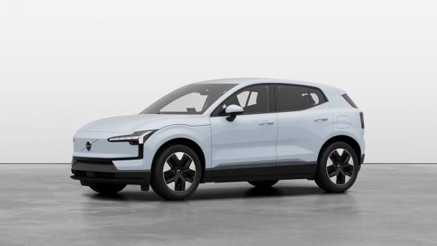 Volvo EX30 P5 Core IN ARRIVO