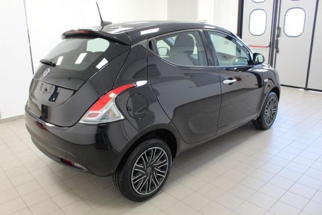 Lancia Ypsilon 1.0 FireFly 5 porte S&S Hybrid Gold - Foto 4
