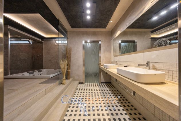 Prestigiosa Villa di Lusso con Parco Privato e Piscina - Foto 7