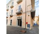 Locale commerciale completamente ristrutturato