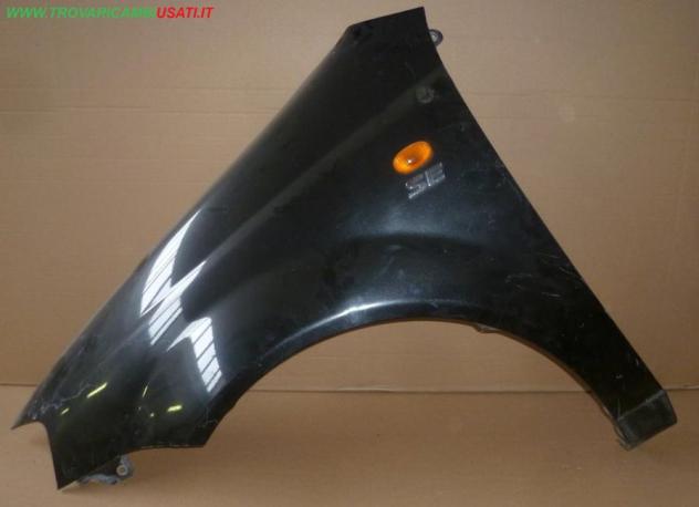 PARAFANGO ANTERIORE SINISTRO CON FORO LUCCIOLA NERO MET. EX U35873 999-U64370 Carrozzeria  Lamierati esterni  Fiancate  Parafango ant. DAEWOO - KALOS