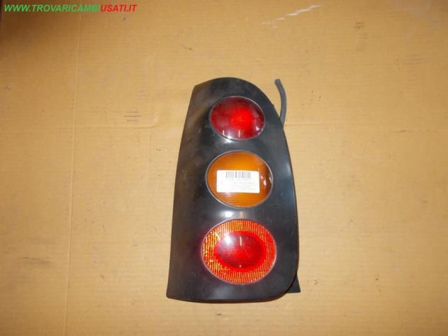 FANALE POST.S.(fino al 02/2002) ROSSO / ARANCIO / ROSSO SMART CITY COUPE' / FORTWO (C450)  Parti elettriche  Fanaleria  Fanali  Fanale post. sx. SMART