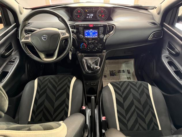 LANCIA YPSILON 1.2 69CV GOLD - 2018 - Foto 7
