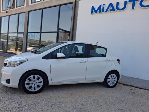 Toyota Yaris 1.0 GPL - Foto 10