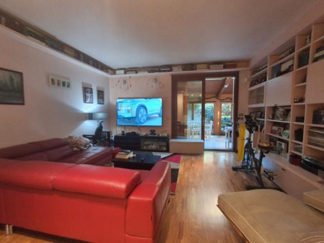 Villa di 224 m² con più di 5 locali e box auto in vendita a Bologna - Foto 3