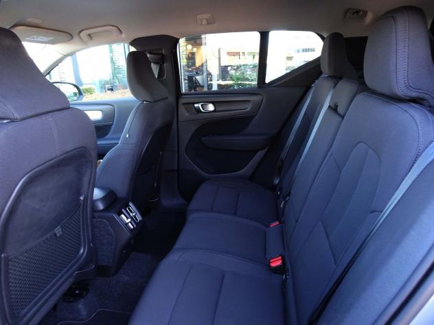 Volvo XC40 (2017--) D3 Geartronic Momentum Pro - Foto 8