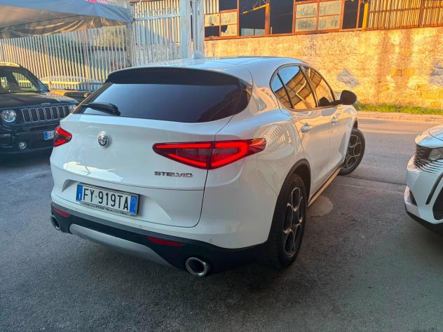 ALFA ROMEO STELVIO 2.2 160CV 2019 - Foto 2