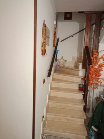 TORVAIANICA ALTA (RM) Villino trilocale in quadrifamiliare 2 livelli - Foto 6
