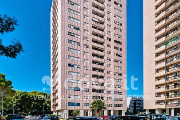 Appartamento di 148 m² con 5 locali e posto auto in vendita a Taranto