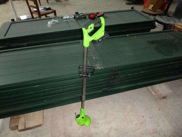 DECESPUGLIATORE A BATTERIA ELETTRICO 48 V - Foto 6