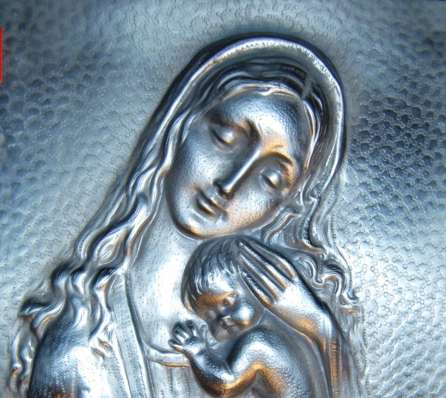 Scultura sacra a sbalzo in peltro 33x42 con cornice - Foto 5