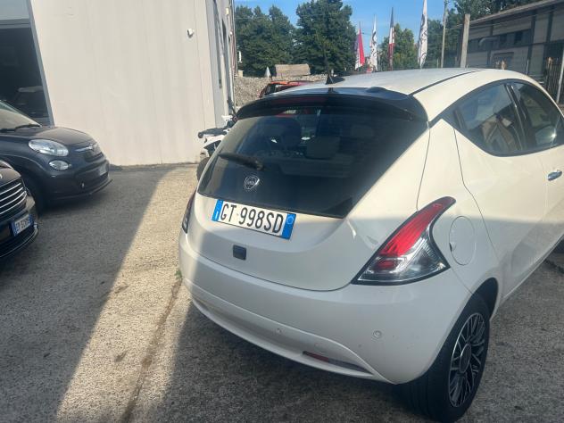 Lancia Ypsilon 1.0 FireFly 5 porte S&S Hybrid Platino - Foto 4