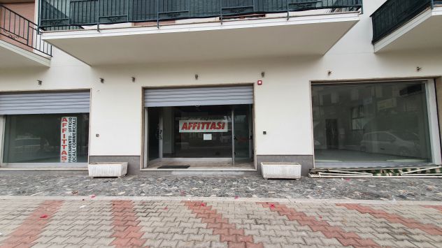 Affittasi Locale Commerciale - Foto 5