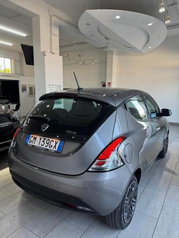 Lancia Ypsilon 1.0 FireFly 5 porte S&S Hybrid Gold - Foto 7