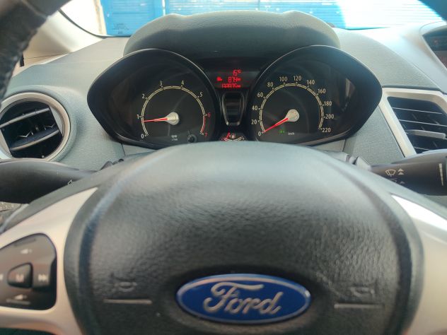 FORD FIESTA 1.2 82cv 5p. TITANIUM-ok NEOPATENTATI - Foto 3