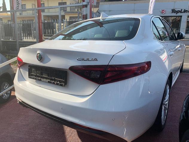 Alfa Romeo Giulia 2.2 Turbodiesel 150 CV VETTURA AZIENDALE - Foto 4