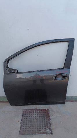 PORTA ANTERIORE SX TOYOTA YARIS 2017