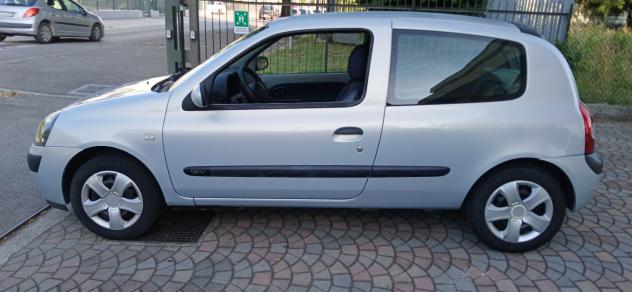 Renault Clio 1.1 benzina neopatentati - Foto 9