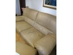 Divano e pouf in pelle
